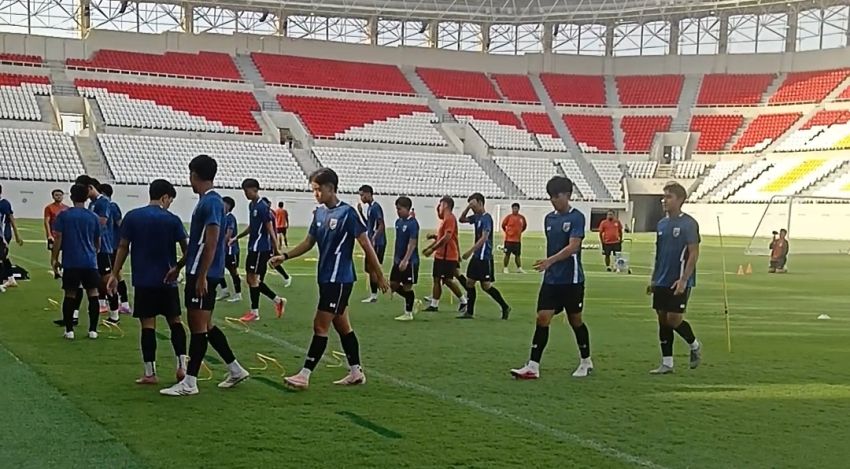 Tim U-19 Thailand dan Malaysia Jalani Latihan di Stadion Teladan