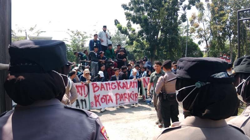 Mahasiswa Bangkalan Desak DPRD Evaluasi Program Makan Bergizi Gratis, Soroti Dugaan Pemotongan Dana