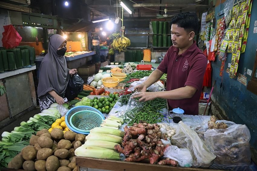 Harga Cabai Rawit Tembus Rp74 Ribu/kg, Telur Ayam Masih Bertahan di Level Tinggi