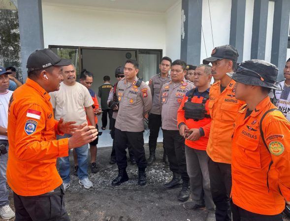 Tim SAR Lanjutkan Pencarian 3 Pendaki Korban Erupsi Gunung Dukono di Tengah Letusan Susulan