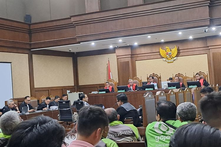 Hakim Alihkan Penahanan Nadiem Makarim ke Rumah, Eks Mendikbud Janji Tetap Kooperatif Jalani Sidang