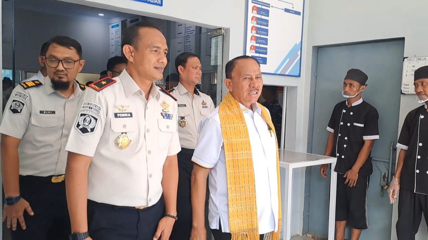 Kunjungi Lapas Kelas I Medan, Maruli Siahaan Pastikan Program MBG Berjalan Sesuai Aturan Pemerintah