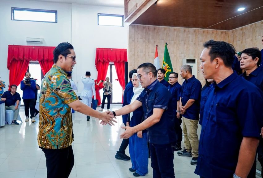 Pelantikan PWPM: Rico Waas Minta Jurnalis Medan Tak Hanya Menulis Normatif, tetapi Juga Mengkritik Kebijakan