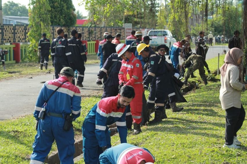 Pertamina EP Bunyu dan Serikat Pekerja Kompak Hijaukan Area Operasi di Hari Buruh