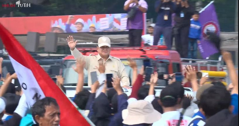 Naik Maung ke Monas, Prabowo Hadiri May Day 2026 Disambut Antusias Ratusan Ribu Buruh