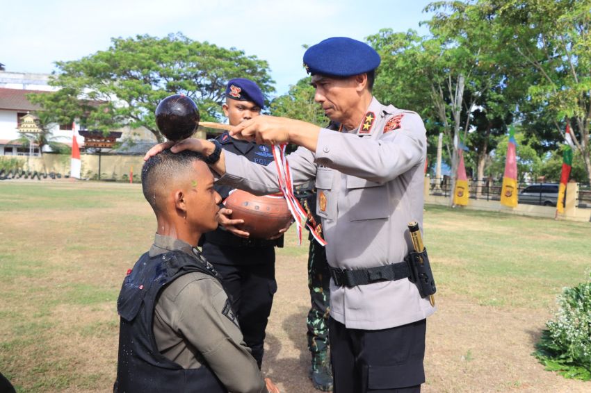 Kapolda Aceh Pimpin Pembaretan 30 Bintara Remaja Satbrimob di Banda Aceh: Jangan Nodai Baret Biru!