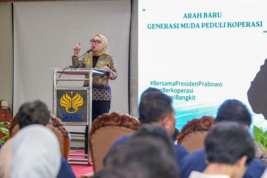 Wamenkop Farida Dorong Mahasiswa UNNES Jadi Penggerak Koperasi Desa dan Cetak Manajer Profesional