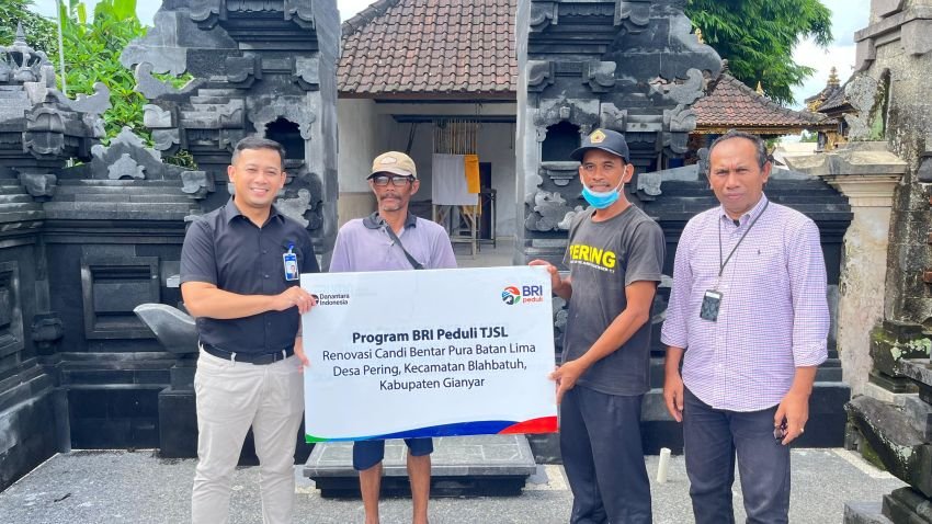 BRI Dukung Renovasi Candi Bentar Pura Batan Lima di Gianyar, Dorong Pelestarian Budaya Bali