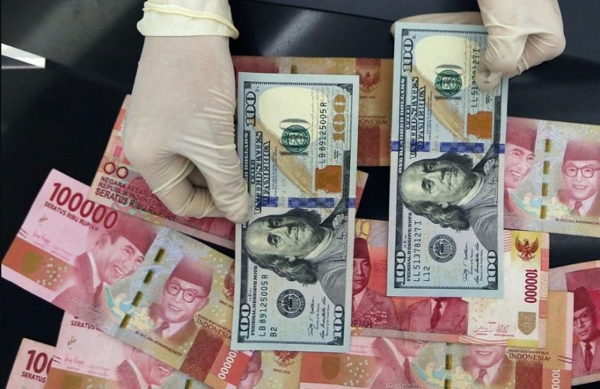 Dolar AS Menguat Tajam, Rupiah Kian Tertekan Dekati Level Psikologis Rp 17.500