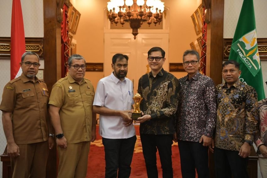 Gubernur Aceh Muzakir Manaf Raih Penghargaan Nasional Top Pembina BUMD 2026 di Ajang Top BUMD Awards Jakarta