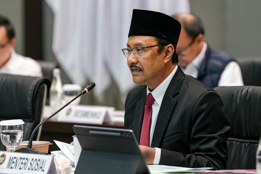 Gus Ipul Buka Suara soal Anggaran Sepatu Sekolah Rakyat Rp27 Miliar, Rp700 Ribu per Pasang