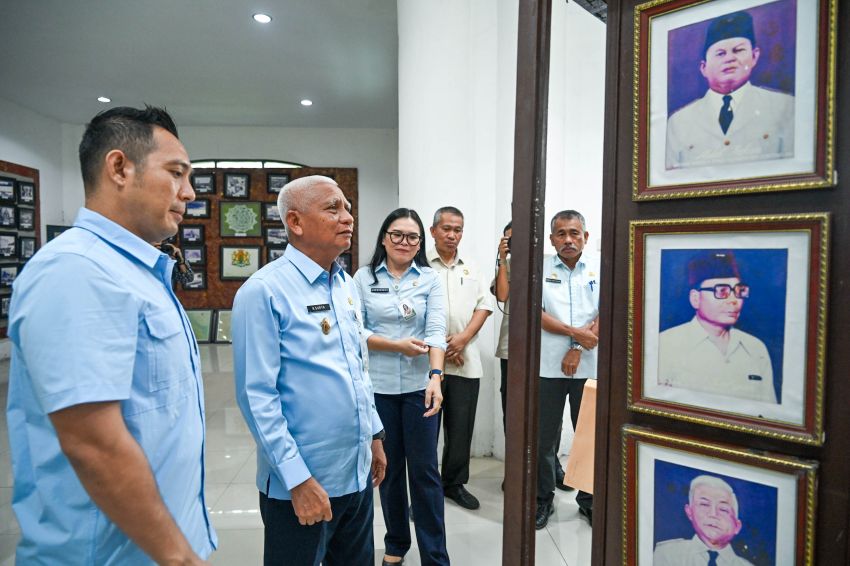 Wagub Sumut Surya Tinjau Dinas Perpustakaan dan Arsip, Tekankan Keaslian Dokumen Sejarah Harus Dijaga