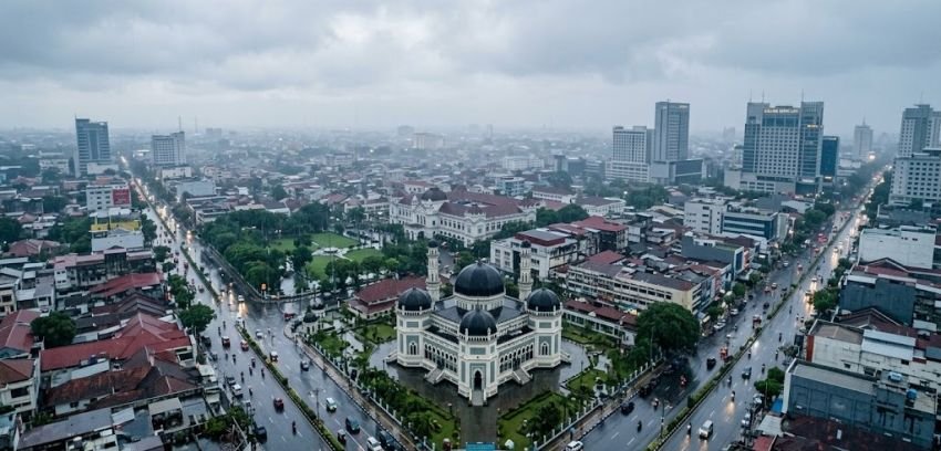 Prakiraan Cuaca Sumut Hari Ini: Mayoritas Wilayah Diguyur Hujan Ringan, Humbahas Berpotensi Hujan Sedang