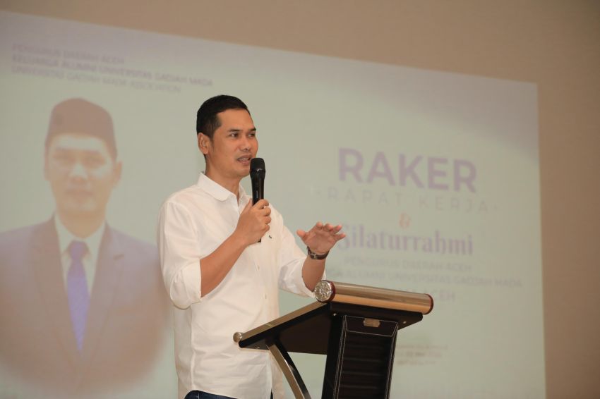 Raker KAGAMA Aceh, Sekda Ajak Alumni UGM Perkuat Kolaborasi untuk Pembangunan Daerah