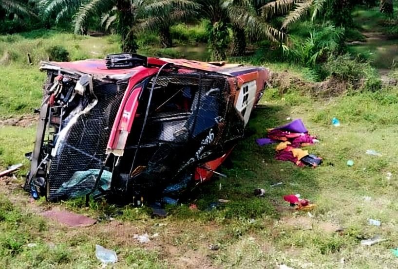 Bus Halmahera Tabrak Pick Up di Tol Serdang Bedagai, 4 Penumpang Tewas dan 19 Luka-Luka