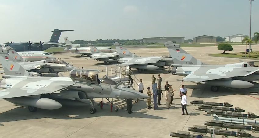 Modernisasi Pertahanan Dipercepat, Prabowo Serahkan Alutsista Baru Rafale hingga Rudal Meteor ke TNI
