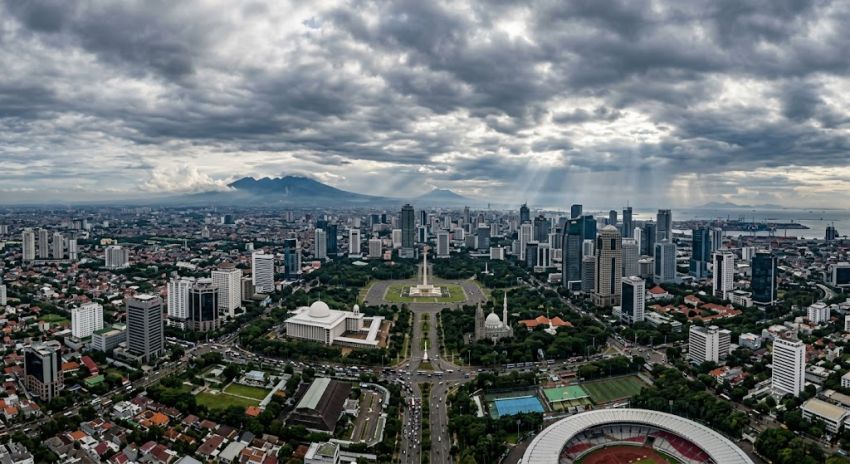 Cuaca Jakarta Hari Ini Berawan, Suhu di Jaksel Diperkirakan Capai 35 Derajat Celsius
