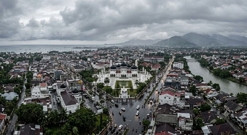 Cuaca Aceh Didominasi Berawan dan Hujan Ringan, Warga Diminta Tetap Waspada