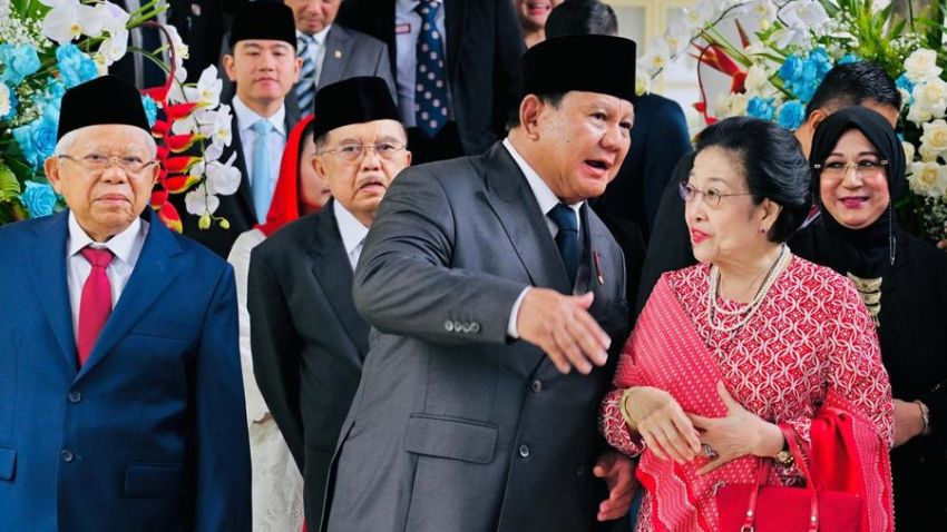 Prabowo-Megawati Bergandengan Tangan di Hari Pancasila, Pengamat: Beda Politik Tak Harus Bermusuhan