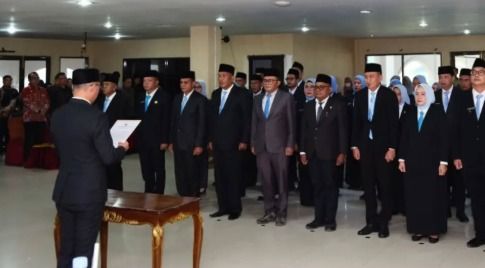Bupati Labuhanbatu Selatan Lantik 43 Pejabat, Tegaskan Jabatan Bukan Hadiah tetapi Amanah