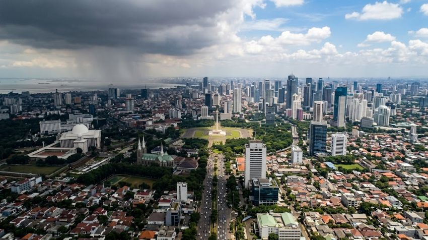 Cuaca Jakarta Hari Ini: Jaksel dan Jaktim Cerah Berawan, Suhu Maksimum Capai 35 Derajat Celsius