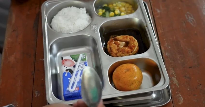 MBG Masih Gunakan Anggaran Pendidikan, DPR: Kesejahteraan Guru dan Beasiswa Tak Boleh Terganggu
