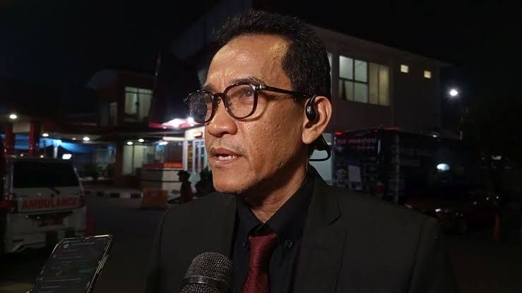 Refly Harun Kritik Dukungan Peradi atas Penangkapan Roy Suryo dan Dokter Tifa