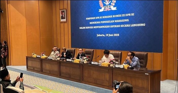 Demo Tak Berakhir di Jalan, Mahasiswa Akhirnya Duduk Satu Meja dengan Pimpinan DPR