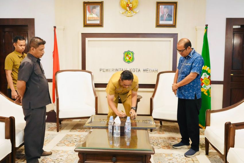 Rico Waas Teken Prasasti Revitalisasi Gereja St. Antonius Hayam Wuruk, Dukung Toleransi dan Keberagaman di Medan