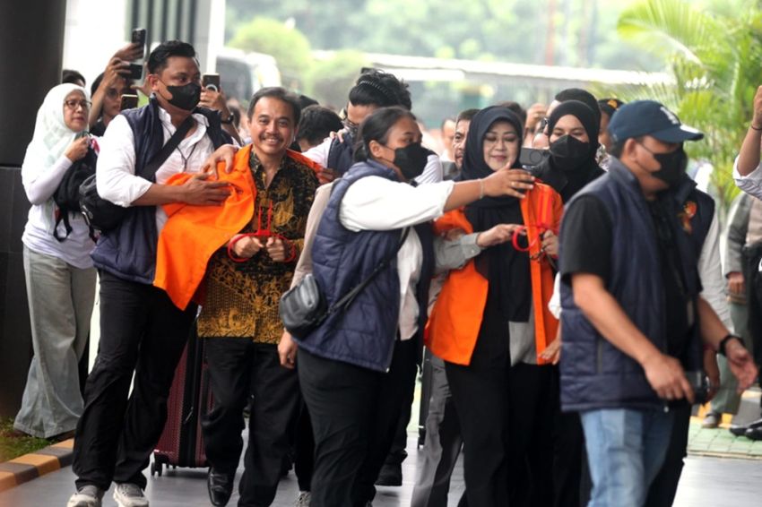Jelang Pelimpahan ke Kejaksaan, Roy Suryo Bersikeras Tolak Kenakan Baju Tahanan