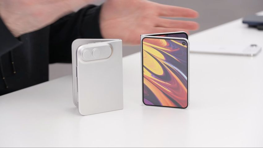 iPhone Ultra Bocor! HP Lipat Pertama Apple Mirip iPad Mini, Harga Tembus Rp50 Juta?