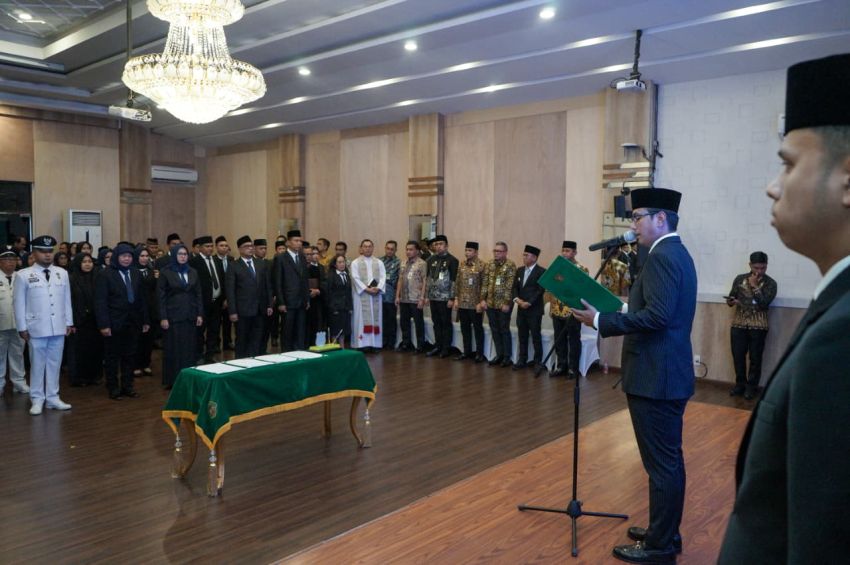 Lantik 69 Pejabat Manajerial, Rico Waas Ingatkan: Atasan Hanya Hierarki, yang Harus Dilayani adalah Masyarakat