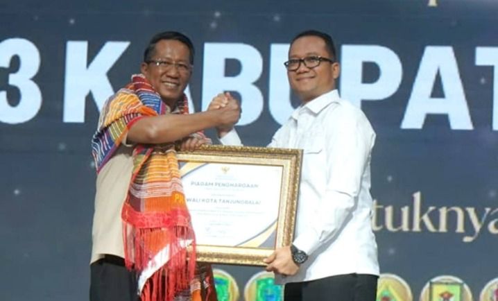 Pemko Tanjungbalai Terima Penghargaan dari Menteri Hukum atas Dukungan Program Bantuan Hukum Masyarakat