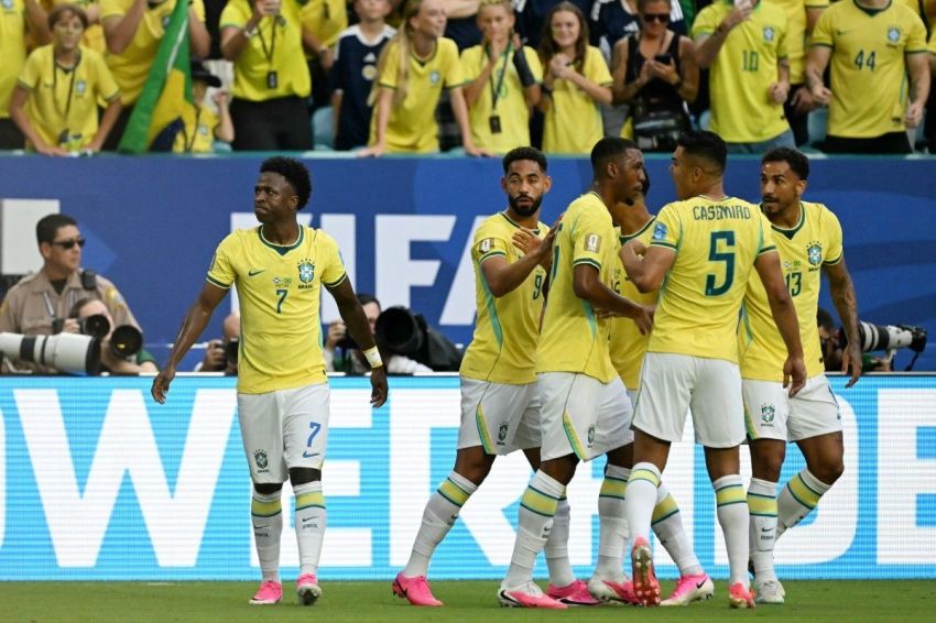 Brasil Sempurna di Fase Grup! Vinicius Jr Menggila, Tim Samba Libas Skotlandia 3-0