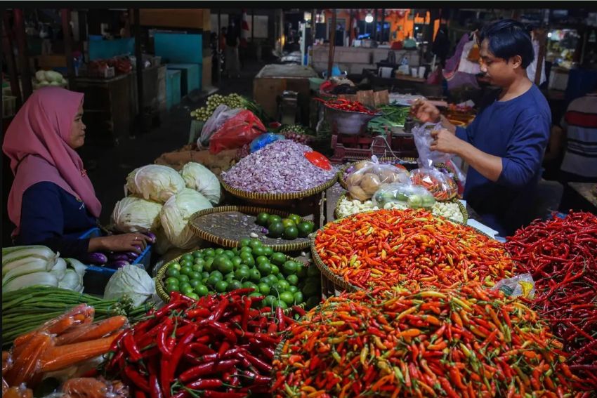 Update Harga Pangan Hari Ini: Telur Ayam Rp29.750/Kg, Bawang Merah Rp50.950 dan Cabai Rawit Nyaris Rp70 Ribu