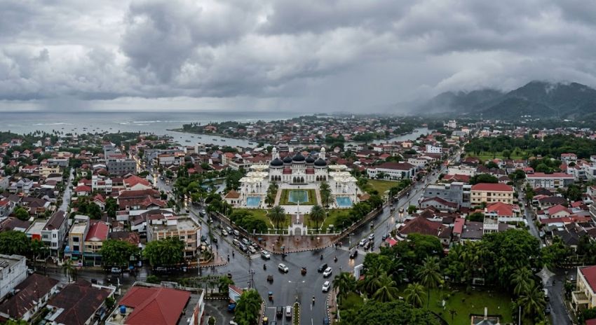 Cuaca Aceh Hari Ini Beragam, Sejumlah Wilayah Diguyur Hujan Ringan hingga Udara Kabur