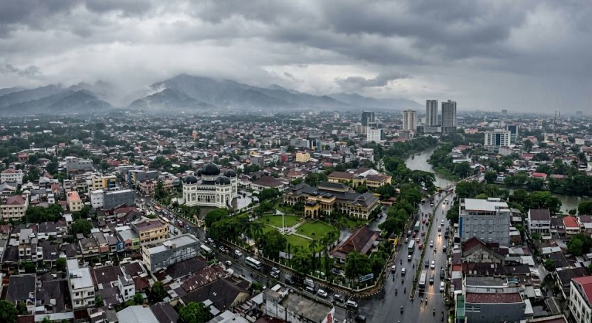BMKG: Sumatera Utara Diguyur Hujan Ringan hingga Lebat, Medan-Binjai Waspada Cuaca Ekstrem