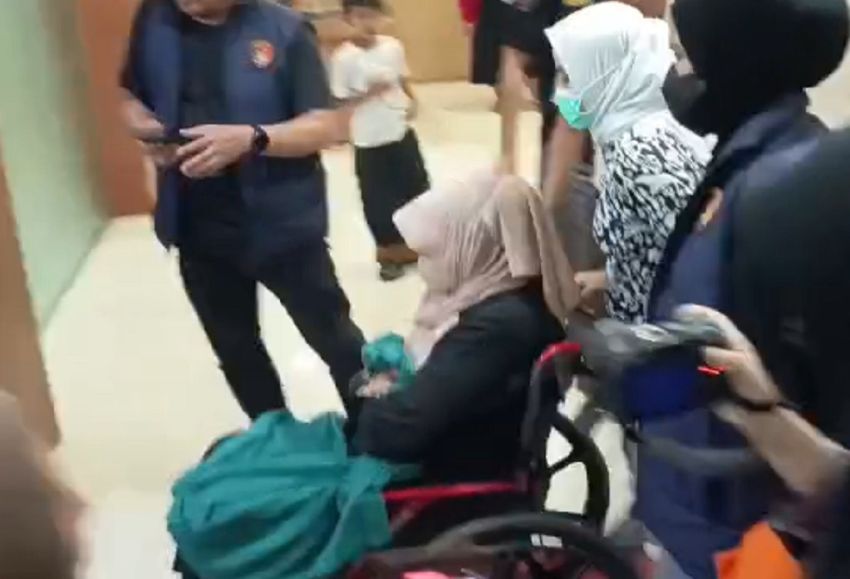 Usai Diperiksa Berjam-jam, Roy Suryo dan Dokter Tifa Dipindahkan ke Ruang Rawat Inap RS Polri