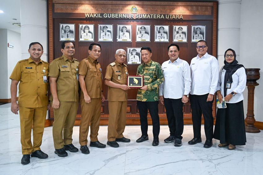PLN Bangun 217 Menara Transmisi di Sumut, Perkuat Tol Listrik dari Langkat hingga Medan