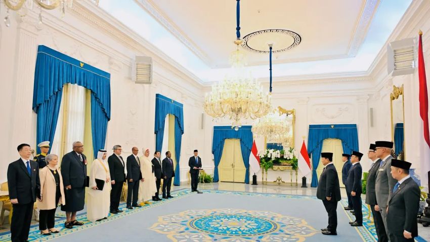 Prabowo Terima Surat Kepercayaan 9 Duta Besar Negara Sahabat di Istana Merdeka