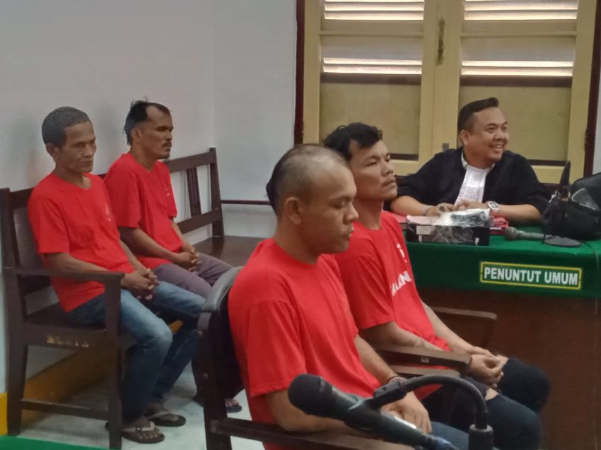 Empat warga Medan divonis hampir 3 tahun penjara usai curi besi Stadion Teladan berulang kali