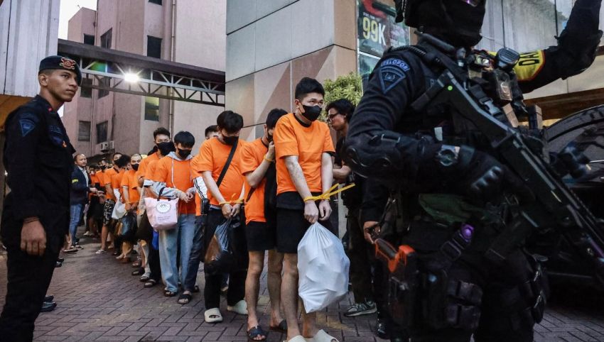 Bareskrim Bongkar Sindikat Judol Internasional di Plaza Hayam Wuruk: 291 Tersangka Diamankan, Perputaran Dana Capai Rp13,9 Triliun