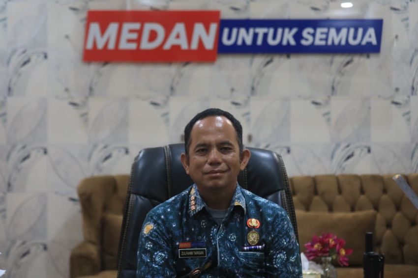 Pemko Medan Bergerak Cepat Atasi Krisis Air di Medan Amplas, Tiga Truk Tangki Air Dikerahkan