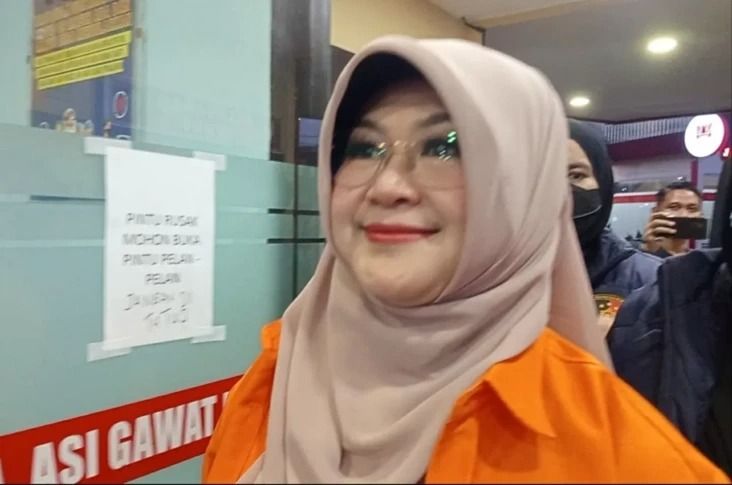 Refly Harun Ungkap Alasan Dokter Tifa Kenakan Rompi Tahanan, Sebut Bukan karena Paksaan
