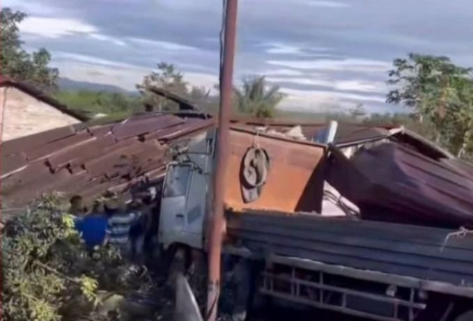 Diduga Rem Blong, Tabrakan Beruntun di Dairi Tewaskan 2 Orang dan Lukai 7 Warga
