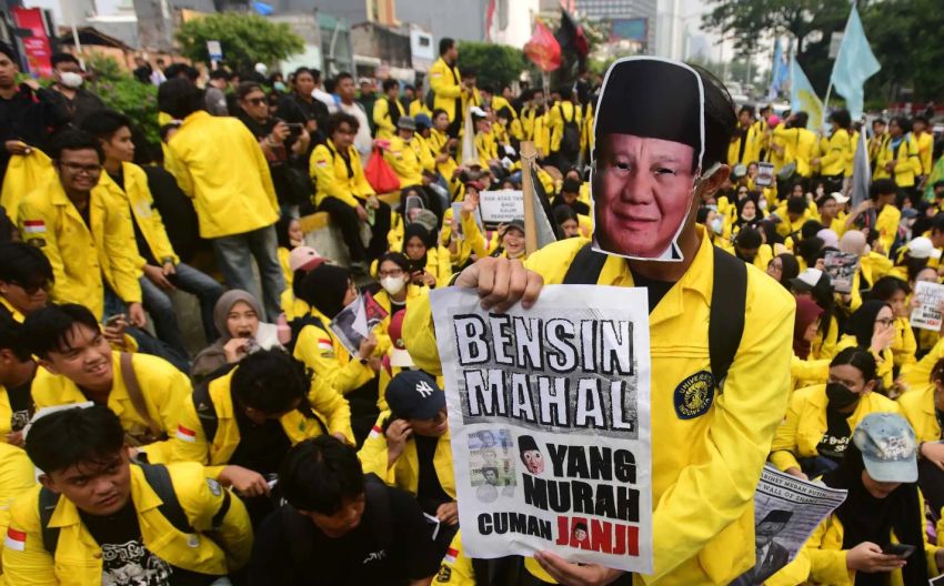 Ketika Bangsa Sedang Lelah