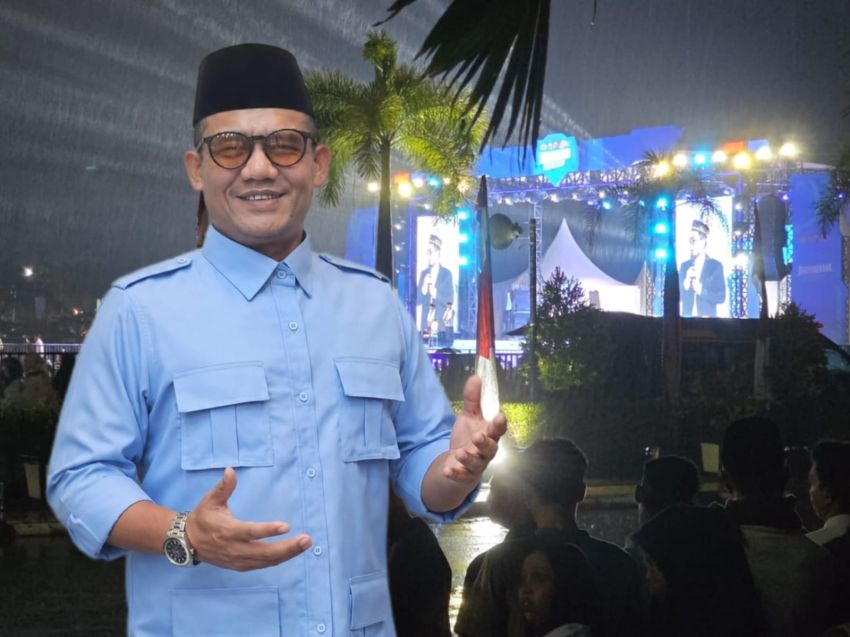 Hujan Tak Goyahkan Jamaah, Suryadi Djamil Apresiasi Antusiasme Generasi Z Ikuti Tausiyah Adi Hidayat