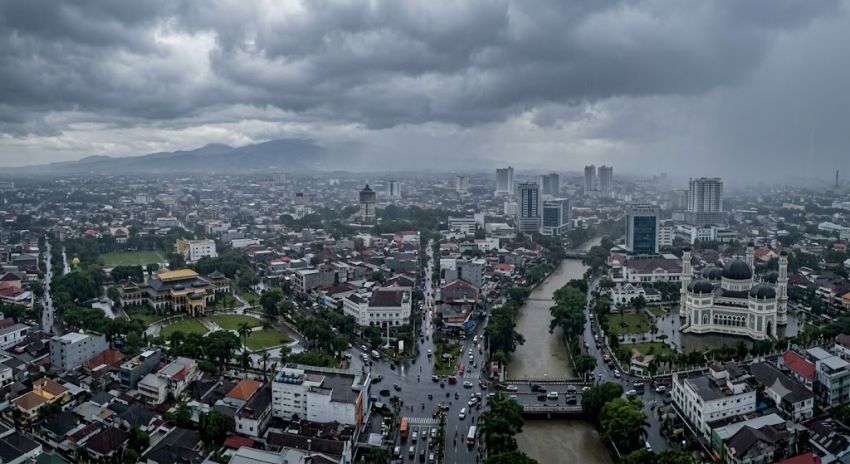 Cuaca Sumut Hari Ini Didominasi Hujan Ringan, Langkat Berpotensi Diguyur Hujan Sedang