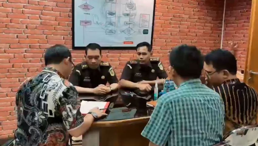 Eks Komisioner Ombudsman Segera Diadili, Kejagung Limpahkan Berkas Korupsi Tata Kelola Nikel Sultra