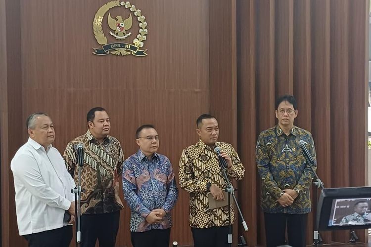 Istana Bantah Pemerintah Baru Bergerak Saat Rupiah Melemah, Tegaskan Rapat Ekonomi Sudah Intens